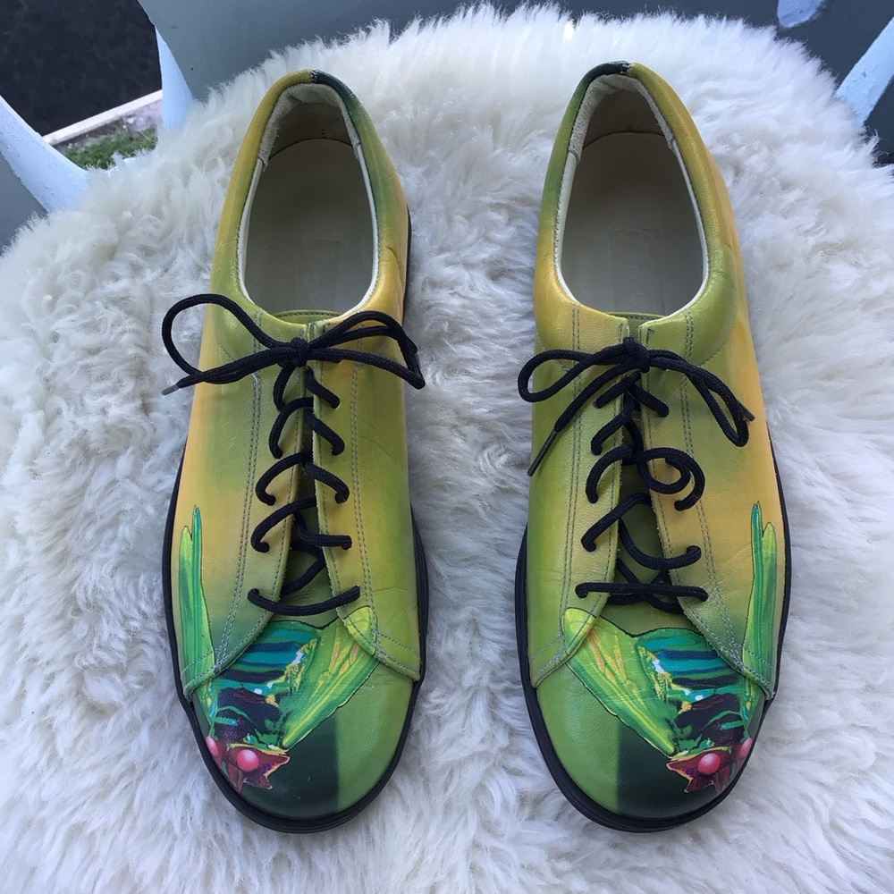 Icon Wearable Art Leather Lace-up Sneakers Flats The Fly Size 7R
